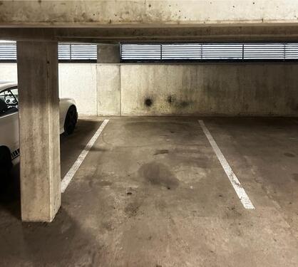 Foto - Tiefgarage Parkplatz in MHH Nähe