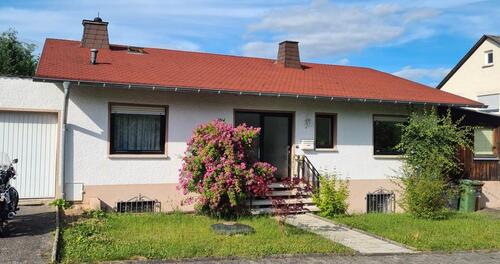 Foto - Großzügiges Einfamilienhaus in ruhiger Ortsrandlage