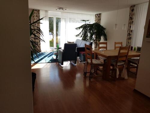 Foto - 6 Zimmer Doppelhaushälfte zum Kaufen in Singen (Hohentwiel)