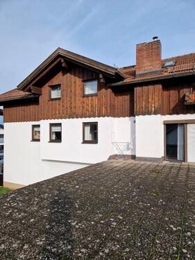 Foto - Einfamilienhaus mit großer Halle