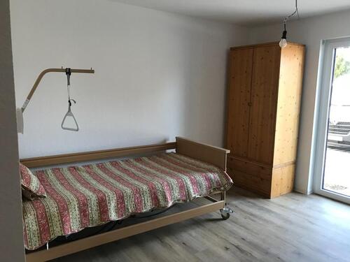 Foto - Zimmer in Pflege-WG - 650,00&nbsp;EUR Kaltmiete, ca.&nbsp; 20,00&nbsp;m&sup2;