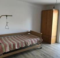 Zimmer in Pflege-WG - 650,00&nbsp;EUR Kaltmiete, ca.&nbsp; 20,00&nbsp;m&sup2; in Gütersloh (PLZ: 33330)