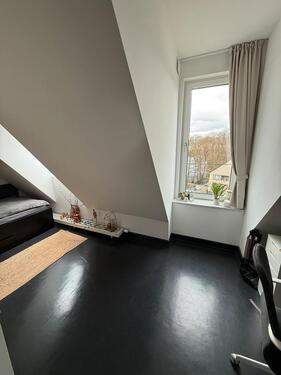 Foto - 1 Zimmer Dachgeschoßwohnung zur Miete in Hamburg