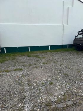 Foto - PKW-Stellplatz zu vermieten 50€ monatlich