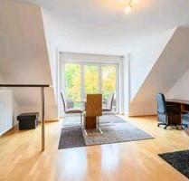 Helle, gepflegte 2-Zimmer-DG-Wohnung mit Balkon in Top-Lage in IN - Altmannstein