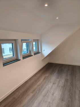 Foto - Sanierte 3 Zimmer Wohnung, 2OG - 650,00 EUR Kaltmiete,