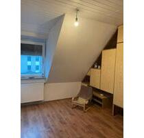 2,5 Zimmer Wohnung, Renovierungsbedürftig - Bremen Neustadt