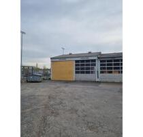 Lagerhalle mit zwei großen Toröffnungen und optionale Parkplätzen - Aachen Aachen-Mitte