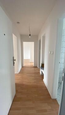 Foto - Attraktive und helle 3-Zimmer-Wohnung mit Balkon und EBK - Unit 25