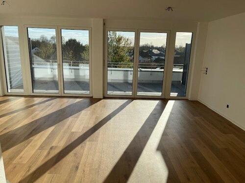 Foto - Neubau Erstbezug in Sundheim 2 Z Whg Penthouse mit großem Balkon