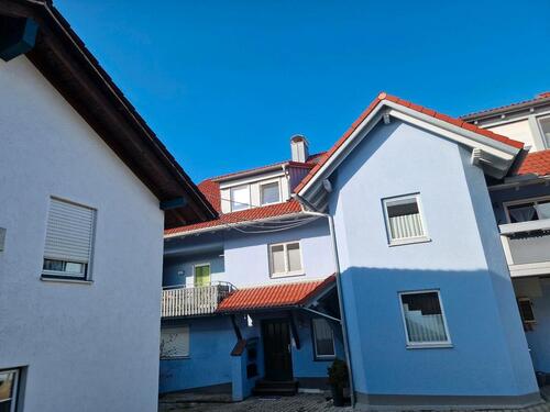 Foto - 3 Zimmer Wohnung - 900,00&nbsp;EUR Kaltmiete, ca.&nbsp; 80,00&nbsp;m&sup2;