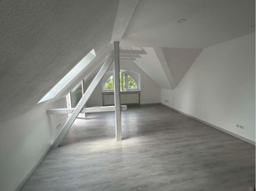 Foto - 2-Zimmerwohnung, 60 m2, Einbauküche, Südbalkon, Klimaanlage, DG