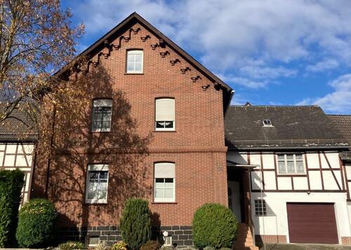 Foto - Einfamilienhaus bebautes Grundstück