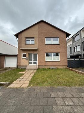 Foto - Geräumiges 4-Zimmer-Haus in 50170 Sindorf mit Einbauküche