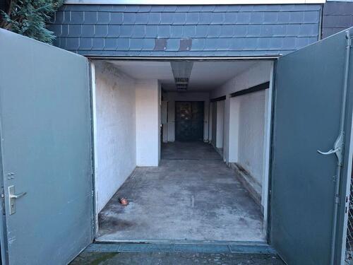 Foto - Garage Lagerhalle Halle - 240,00&nbsp;EUR Miete,