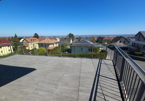Foto - Komfort-Wohnen am Stadtrand: große Dachterrasse mit Weitblick, Lift & TG