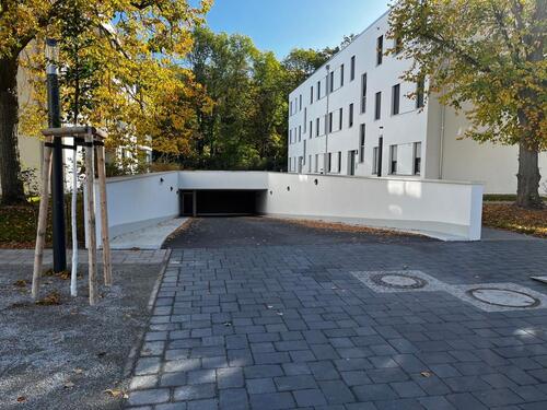 Foto - Tiefgaragen-Stellplatz zu vermieten!