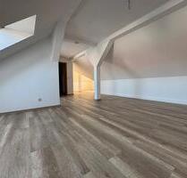 Helle Dachgeschosswohnung in Rastenberg - Ideal für Singles oder Paare