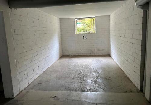 Foto - Stellplatz Garage Auto Motorrad Tiefgarage Uni Zentrum Paderborn