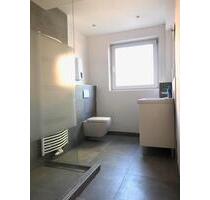 Kernsanierte 3 Zimmer Wohnung 90qm Balkon seniorengerecht zentral - Mönchengladbach