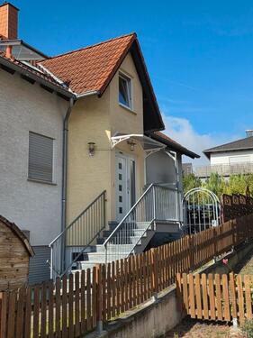 Foto - Hausflair in Partenheim 3,5 Zimmer-Maisonette mit Balkon, Garten
