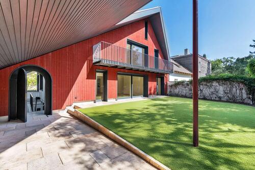 Foto - Zum Erstbezug nach Modernisierung: Großzügiges Haus mit Süd-Westgarten in grüner Lage