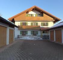 Hochw. ausgestattete DG-Wohnung mit Garage+Stellplatz, Einbauküch - Benediktbeuern