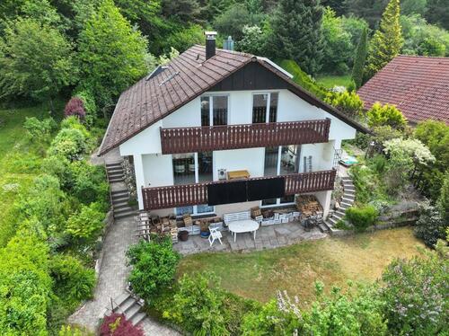 Foto - Ein- oder Zweifamilienhaus in traumhafter Lage in Wehingen