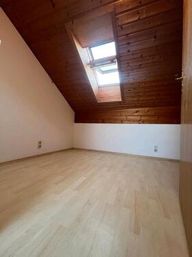 Foto - 2 Zimmer Dachgeschoßwohnung zum Kaufen in Großkarolinenfeld