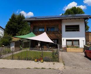 Wohnen wie im eigenen Haus – 115 m² mit Garten, Terrasse, Balkon - Dachsberg (Südschwarzwald)