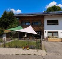 Wohnen wie im eigenen Haus – 115 m² mit Garten, Terrasse, Balkon - Dachsberg (Südschwarzwald)