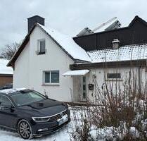 Haus mit Garten und StellplätzenRuhig und zentral gelegen. - Iserlohn