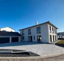 Exklusive Neubau-Stadtvilla mit Einliegerwohnung - Monheim