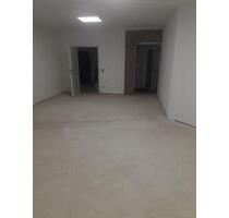 Gewerbeimmobilien mieten - 600,00&nbsp;EUR Kaltmiete, ca.&nbsp; 80,00&nbsp;m&sup2; in Hohenmölsen (PLZ: 06679)