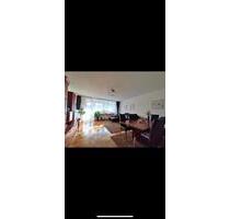 großzügige und helle 4-Zimmerwohnung in Hiddesen zu vermieten - Detmold