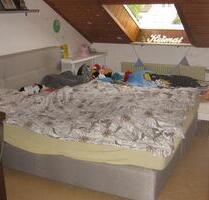 4-Zi.- DG-Wohnung in OberahrainEssenbach