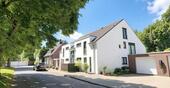 Foto - Moderne Terrassenwohnung mit Blick in einen parkähnlichen Garten