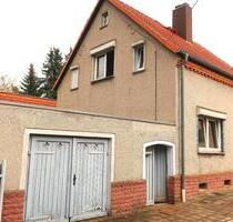 Großes Haus mit Garten, Garage und großzügigen Nebengebäuden - Klostermansfeld