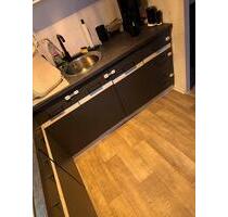 Wunderschöne Einbauküche 0 - 800,00&nbsp;EUR Kaltmiete, in Halle (Saale) (PLZ: 06124) Halle-Neustadt