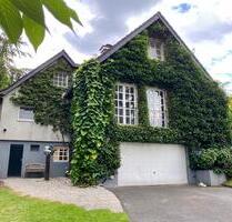 Einfamilienhaus mit 6 Zimmern, Kamin, Einbauküche, Sauna & Garage - Wuppertal Dönberg