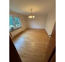 Erstbezug nach umfassender Renovierung, Echtholzboden, neues Bad, - Grafenrheinfeld