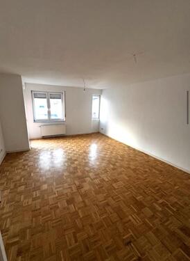 Foto - Gemütliche 2 Zimmer Wohnung mit Aufzug ,EBK und Balkon