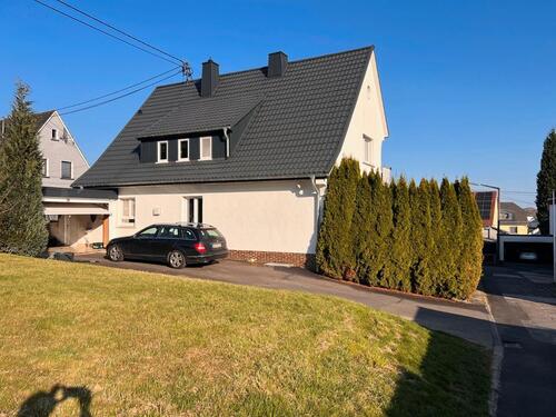 Foto - 6 Zimmer Einfamilienhaus zum Kaufen in Ransbach-Baumbach