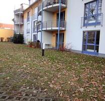 2 Zi. EG Terrassenwohnung, neue Einbauküche, Wannen-Bad, Parkhaus - Hennigsdorf