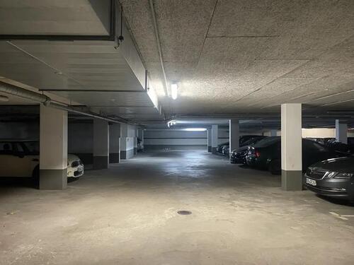 Foto - Tiefgaragen-Stellplatz provisionsfrei zu vermieten