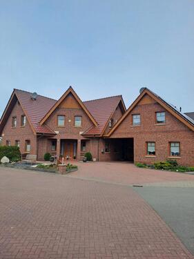 Foto - Einfamilienhaus mit Einliegerwohnung