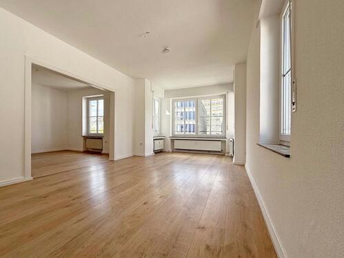 Foto - Attraktive Wohnung mit sonnigen Balkon direkt am Schwanenteich