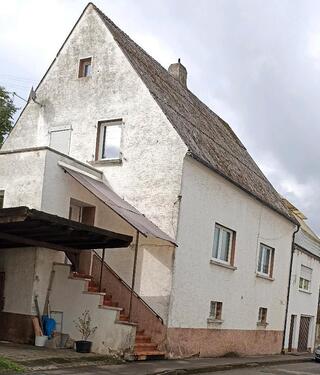 Foto - Zweifamilienhaus - 135.000,00&nbsp;EUR Kaufpreis, ca.&nbsp; 122,00&nbsp;m&sup2;