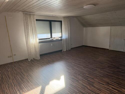 Foto - 2,5 Zimmer Dachgeschoss-Wohnung in Linsengericht