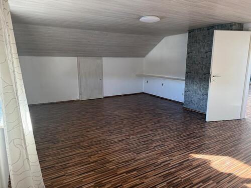 Foto - 1.5 Zimmer Dachgeschoßwohnung zur Miete in Linsengericht